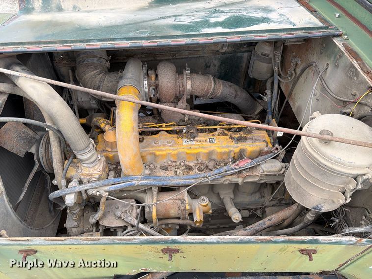 image for item FP3150 1978 Oshkosh P2323-5 plow truck