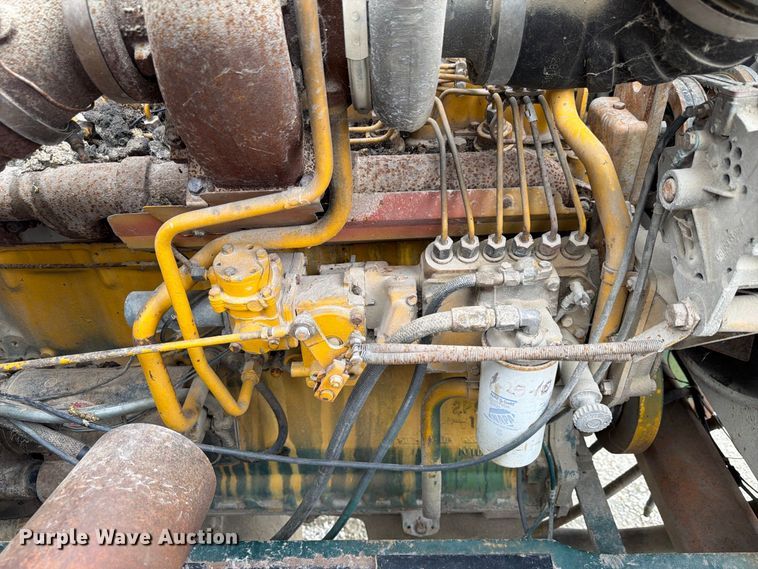 image for item FP3150 1978 Oshkosh P2323-5 plow truck