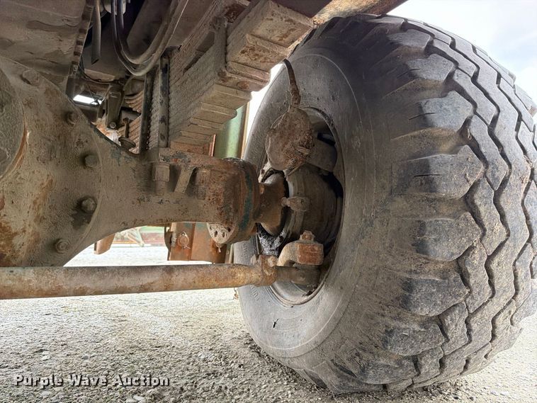 image for item FP3150 1978 Oshkosh P2323-5 plow truck