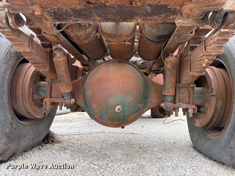 image for item FP3150 1978 Oshkosh P2323-5 plow truck