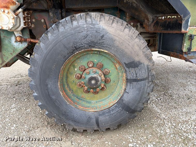 image for item FP3150 1978 Oshkosh P2323-5 plow truck