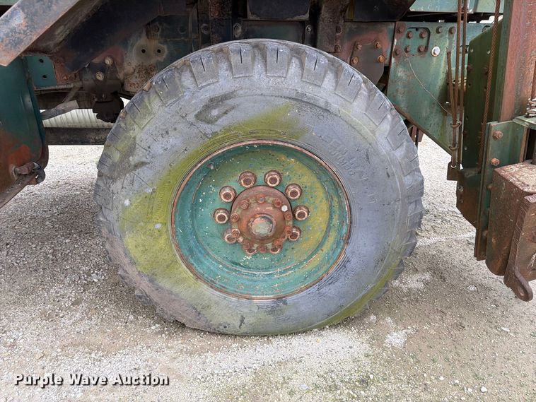 image for item FP3150 1978 Oshkosh P2323-5 plow truck