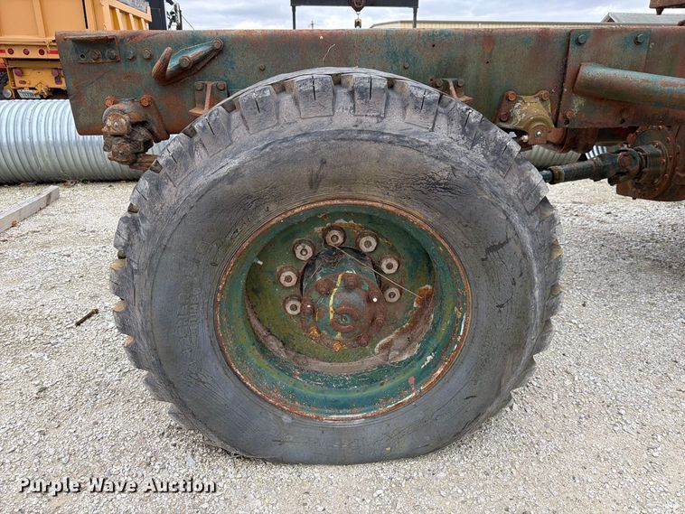 image for item FP3150 1978 Oshkosh P2323-5 plow truck