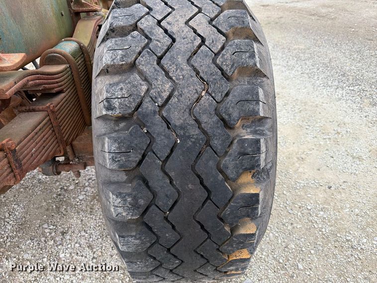 image for item FP3150 1978 Oshkosh P2323-5 plow truck