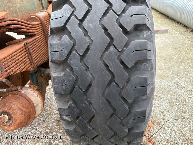 image for item FP3150 1978 Oshkosh P2323-5 plow truck