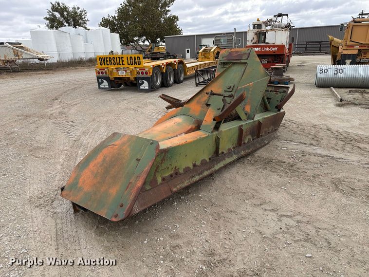 image for item FP3150 1978 Oshkosh P2323-5 plow truck