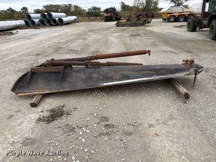 image for item FP3150 1978 Oshkosh P2323-5 plow truck