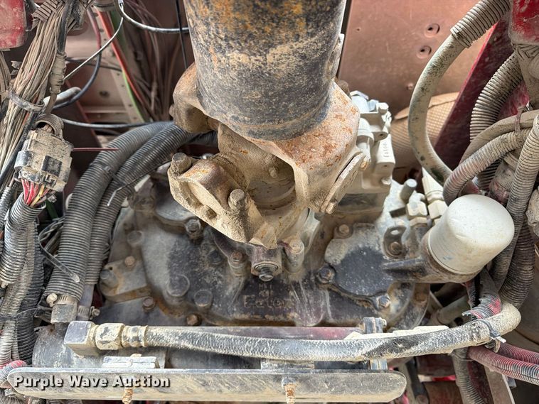 image for item FP3151 2013 Kenworth T800 semi truck