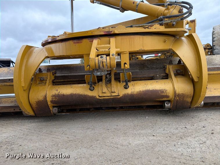 image for item FP3152 2011 Caterpillar 140M2 VHP Plus motor grader