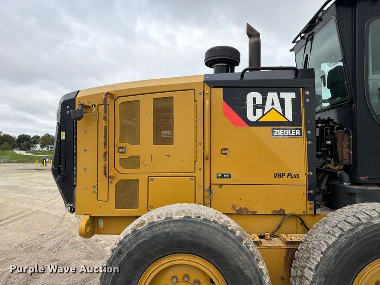 image for item FP3152 2011 Caterpillar 140M2 VHP Plus motor grader