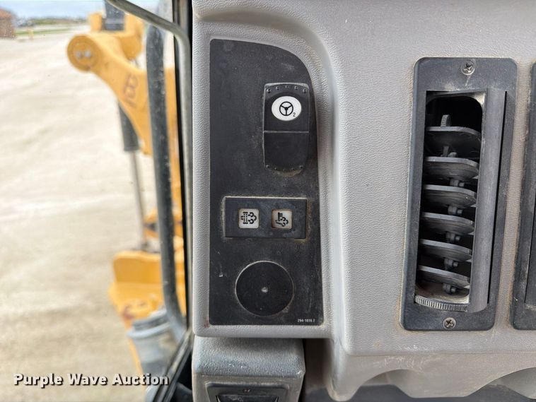 image for item FP3152 2011 Caterpillar 140M2 VHP Plus motor grader