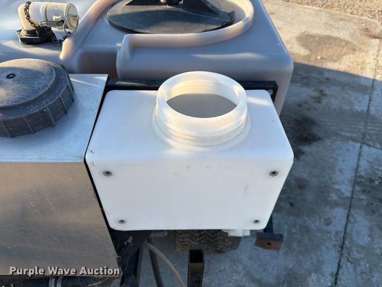 image for item FP3171 2002 Cushman Turf Truckster turf sprayer