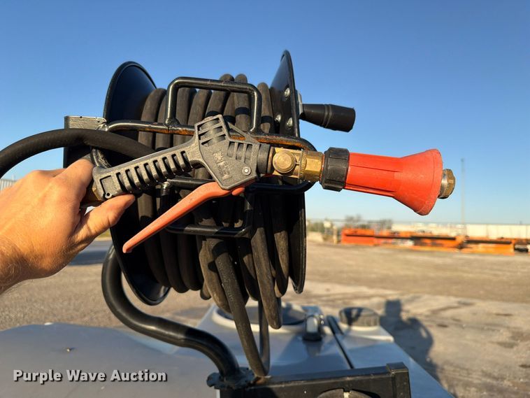 image for item FP3171 2002 Cushman Turf Truckster turf sprayer