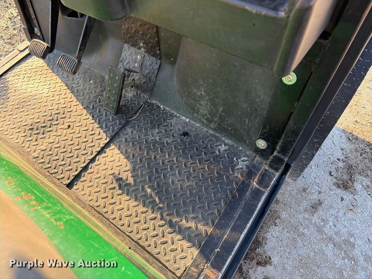 image for item FP3171 2002 Cushman Turf Truckster turf sprayer