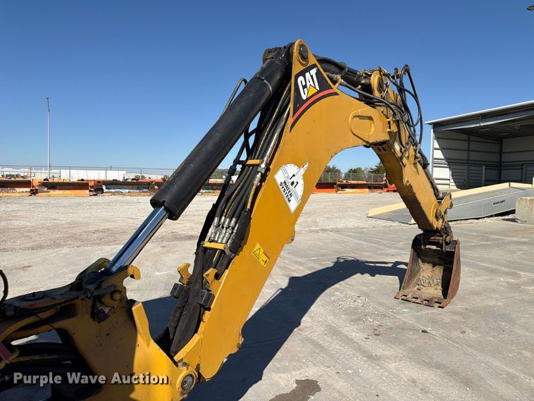 image for item FP3176 2007 Caterpillar 430E backhoe