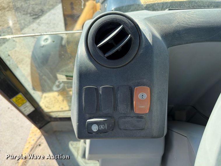 image for item FP3176 2007 Caterpillar 430E backhoe