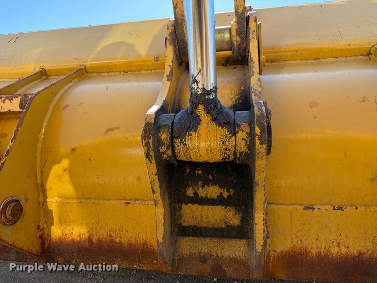 image for item FP3177 2003 Caterpillar 430D backhoe