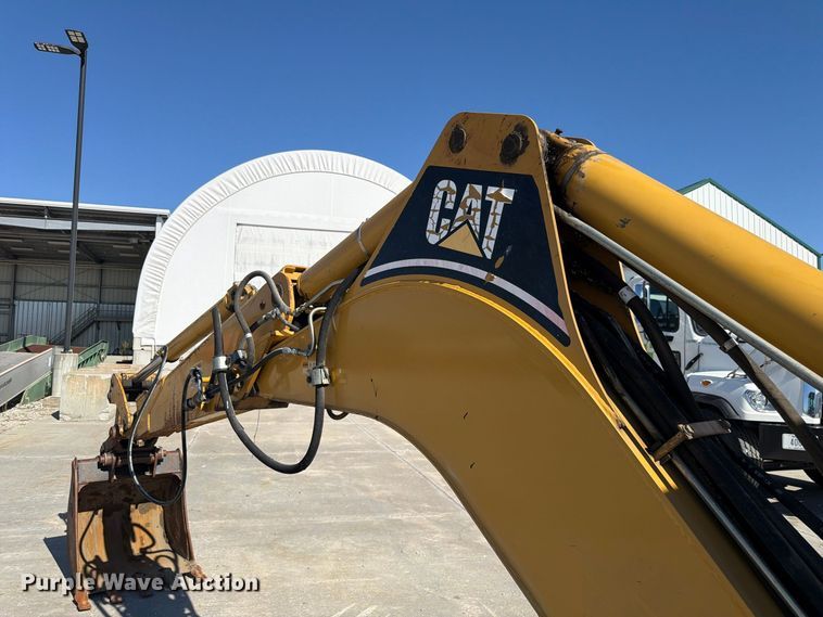 image for item FP3177 2003 Caterpillar 430D backhoe