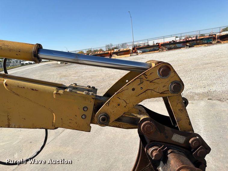 image for item FP3177 2003 Caterpillar 430D backhoe