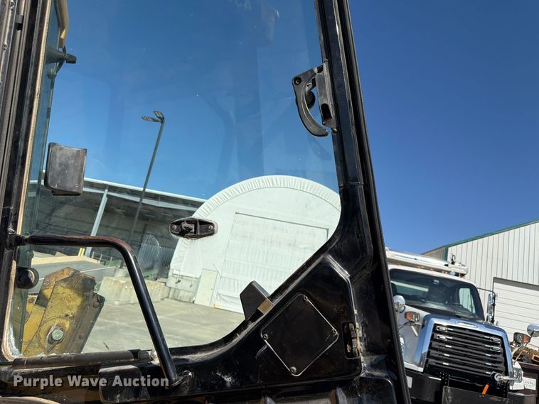 image for item FP3177 2003 Caterpillar 430D backhoe