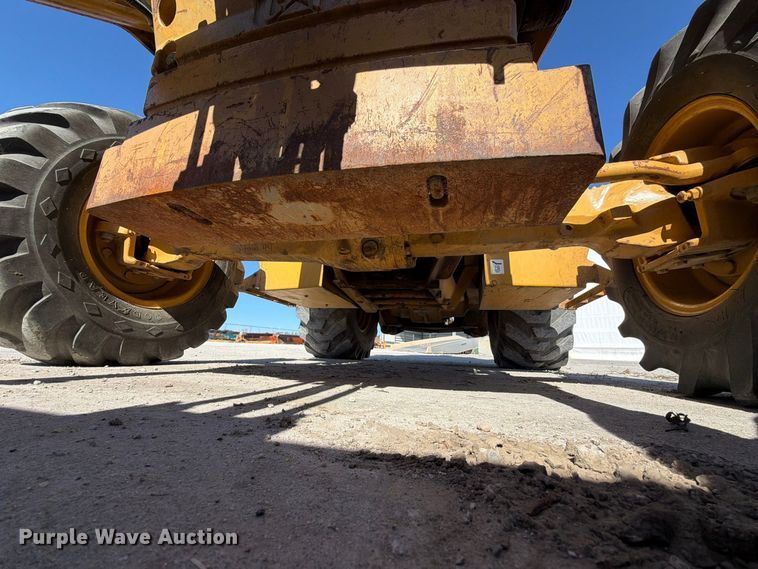 image for item FP3177 2003 Caterpillar 430D backhoe