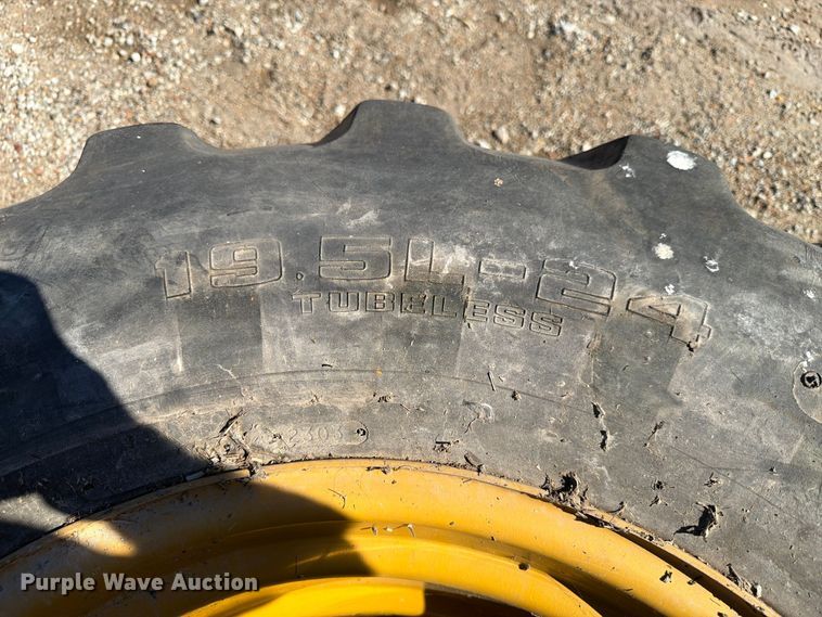 image for item FP3177 2003 Caterpillar 430D backhoe