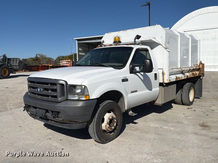 image for item FP3178 2003 Ford F-550 dump truck