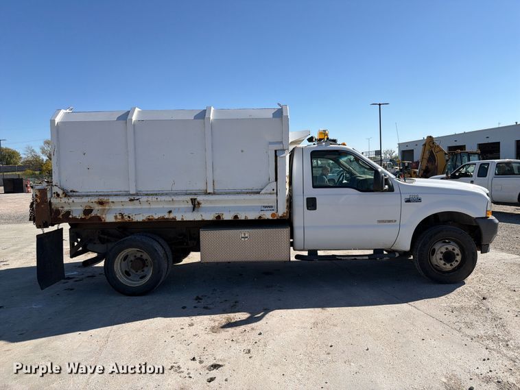 image for item FP3178 2003 Ford F-550 dump truck