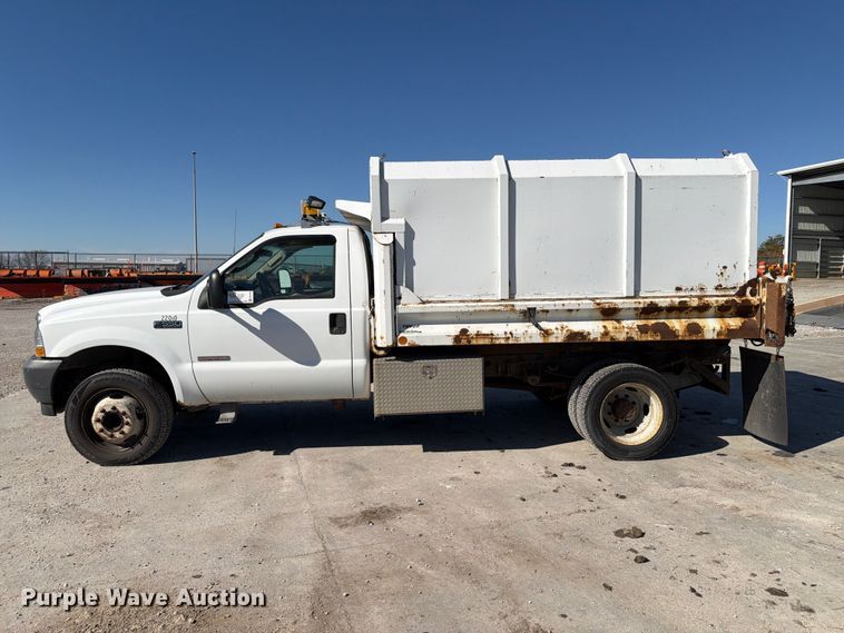 image for item FP3178 2003 Ford F-550 dump truck