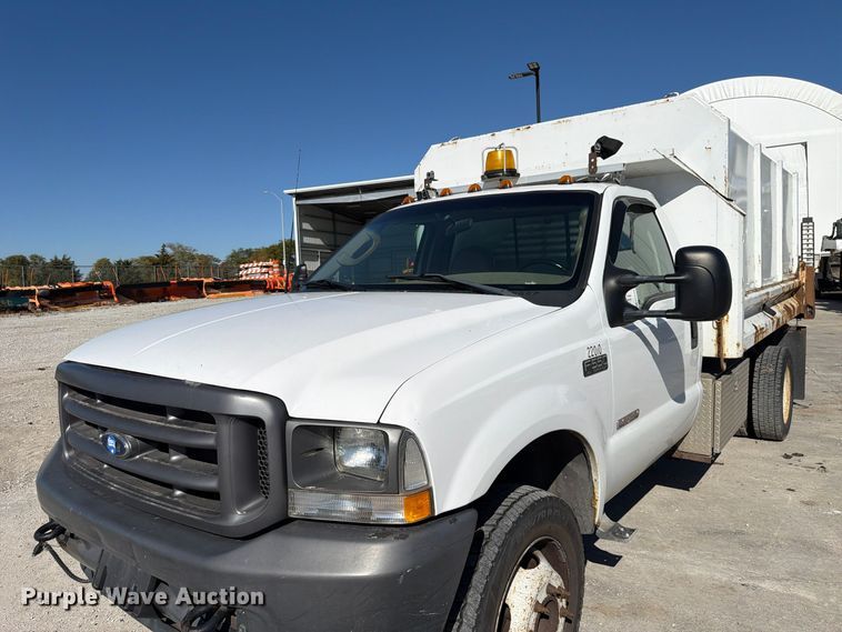 image for item FP3178 2003 Ford F-550 dump truck