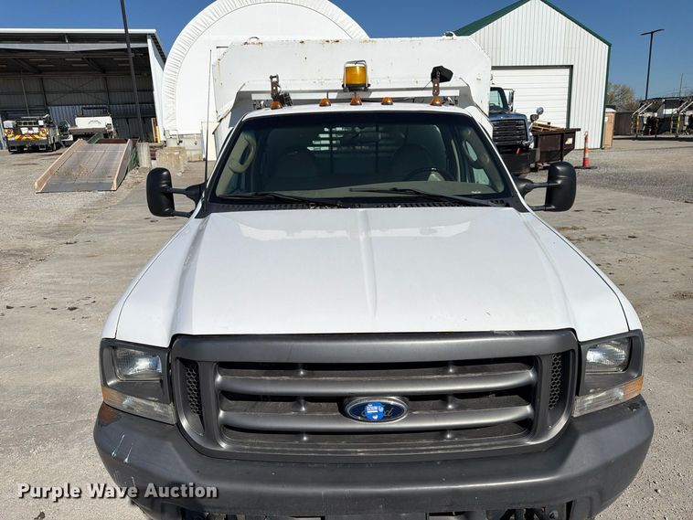 image for item FP3178 2003 Ford F-550 dump truck