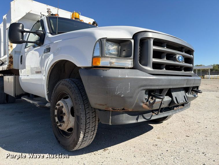 image for item FP3178 2003 Ford F-550 dump truck