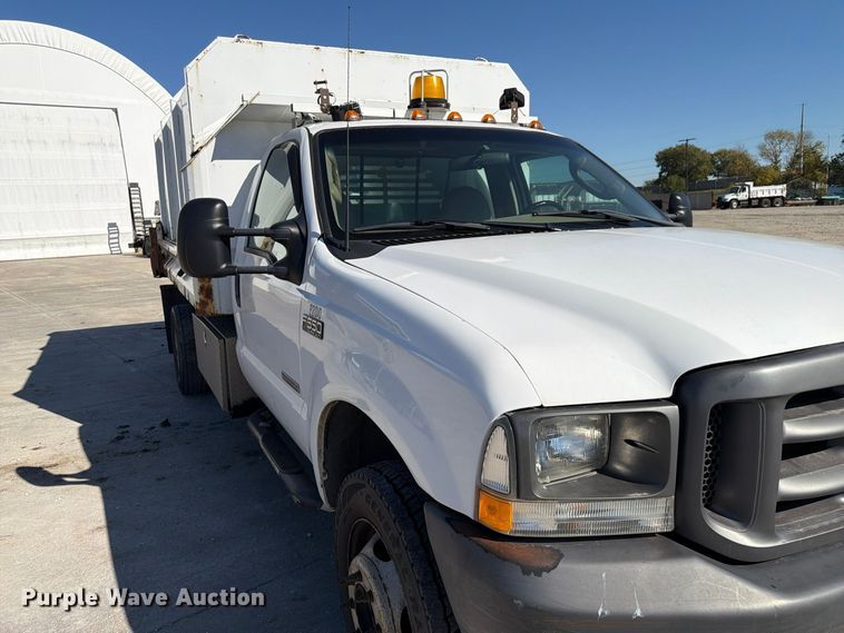 image for item FP3178 2003 Ford F-550 dump truck