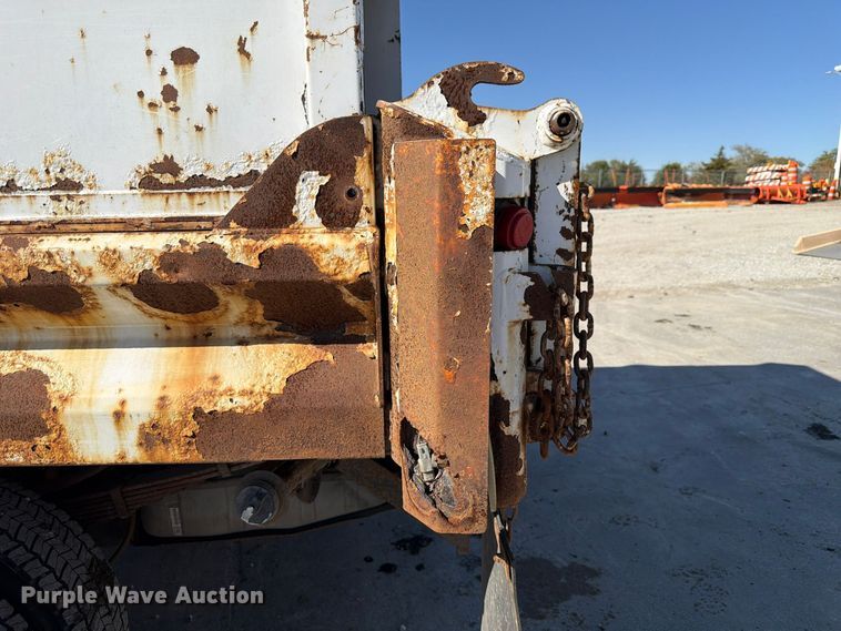 image for item FP3178 2003 Ford F-550 dump truck