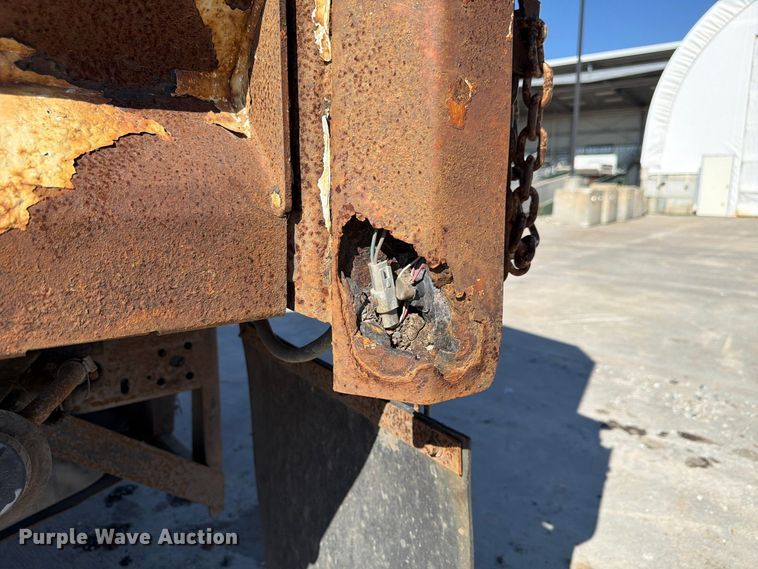 image for item FP3178 2003 Ford F-550 dump truck