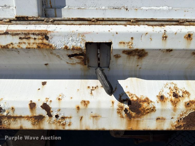 image for item FP3178 2003 Ford F-550 dump truck