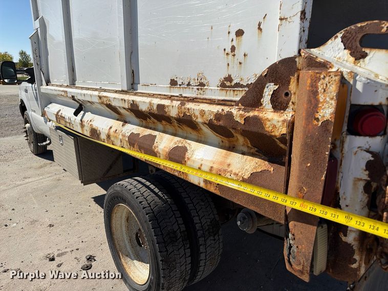 image for item FP3178 2003 Ford F-550 dump truck