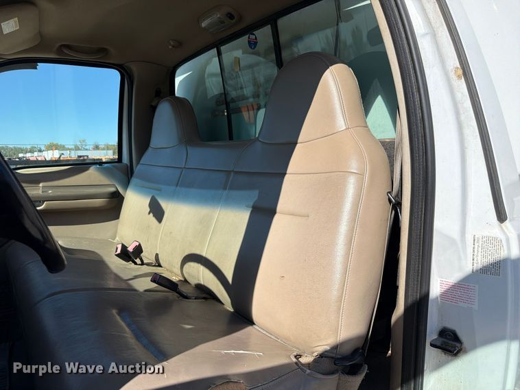 image for item FP3178 2003 Ford F-550 dump truck