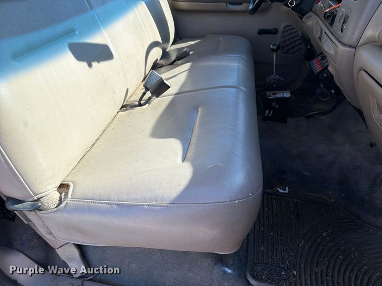 image for item FP3178 2003 Ford F-550 dump truck