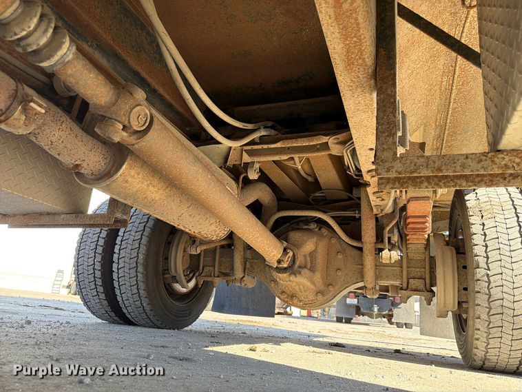 image for item FP3178 2003 Ford F-550 dump truck