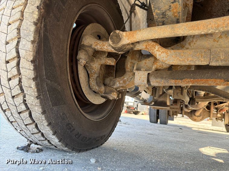 image for item FP3178 2003 Ford F-550 dump truck