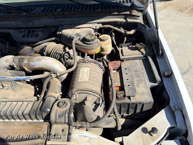image for item FP3178 2003 Ford F-550 dump truck