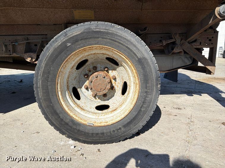 image for item FP3178 2003 Ford F-550 dump truck