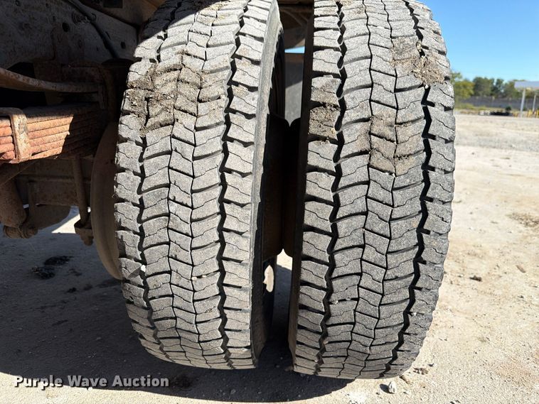 image for item FP3178 2003 Ford F-550 dump truck