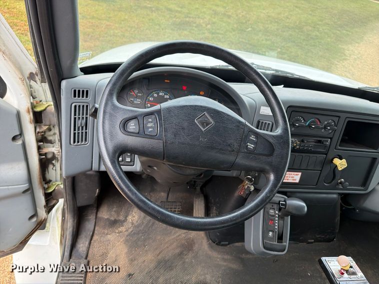 image for item FP3500 2004 International 4400 tank truck