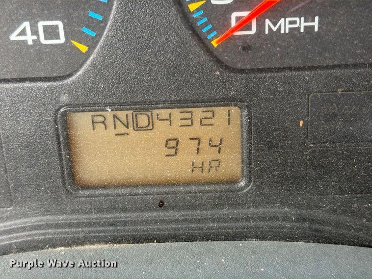 image for item FP3500 2004 International 4400 tank truck