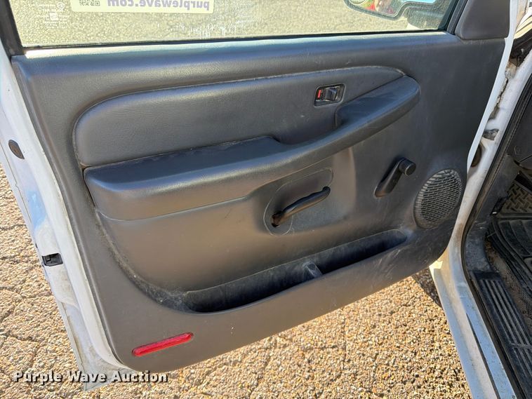 image for item FP3503 2006 Chevrolet Silverado 1500 pickup truck