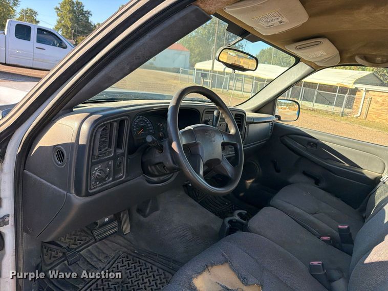 image for item FP3503 2006 Chevrolet Silverado 1500 pickup truck