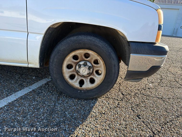 image for item FP3503 2006 Chevrolet Silverado 1500 pickup truck