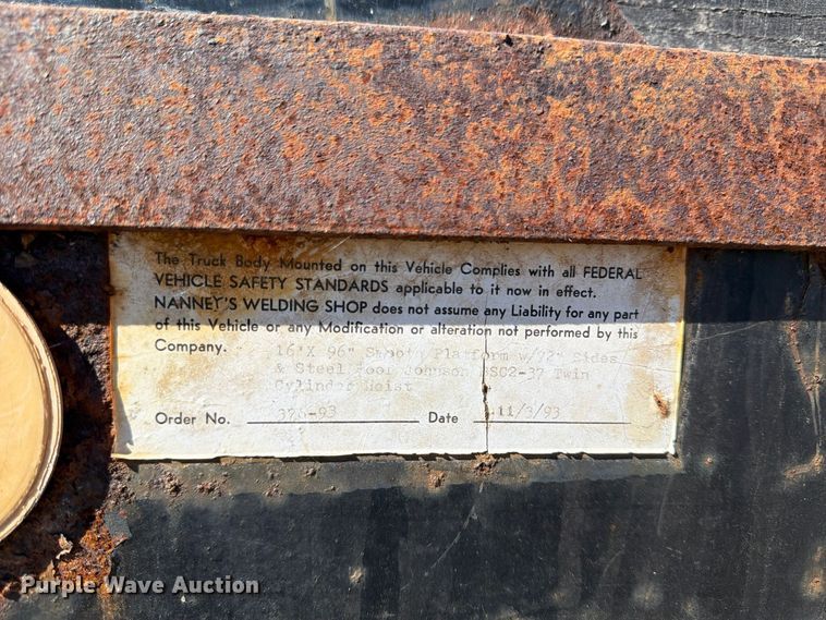 image for item FP3514 1989 Mack CS flatbed truck